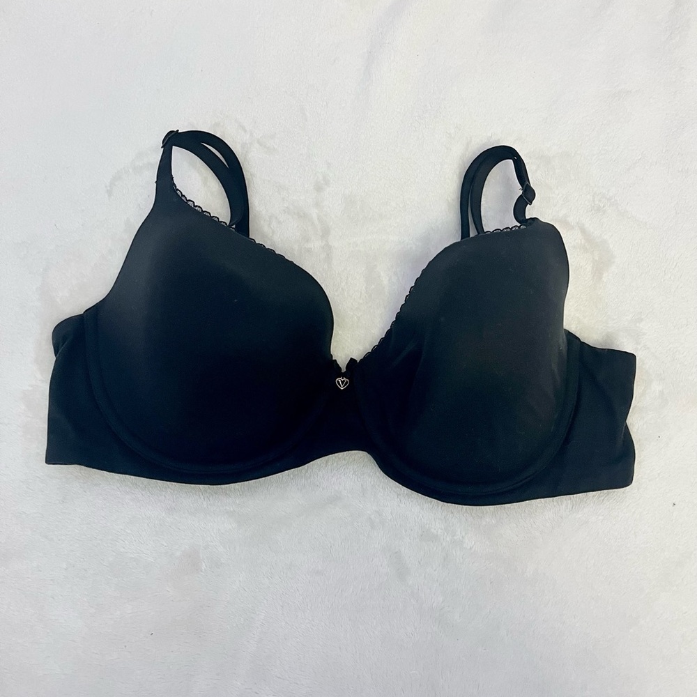 Size 38D Victoria’s Secret Bra